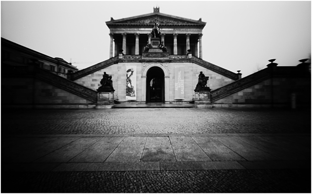 pinhole camera 
